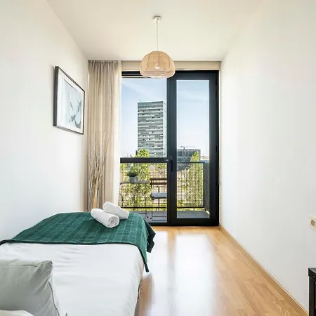 Duplex Fira Bcn And 15' From Bcn Center With Pool Apartment