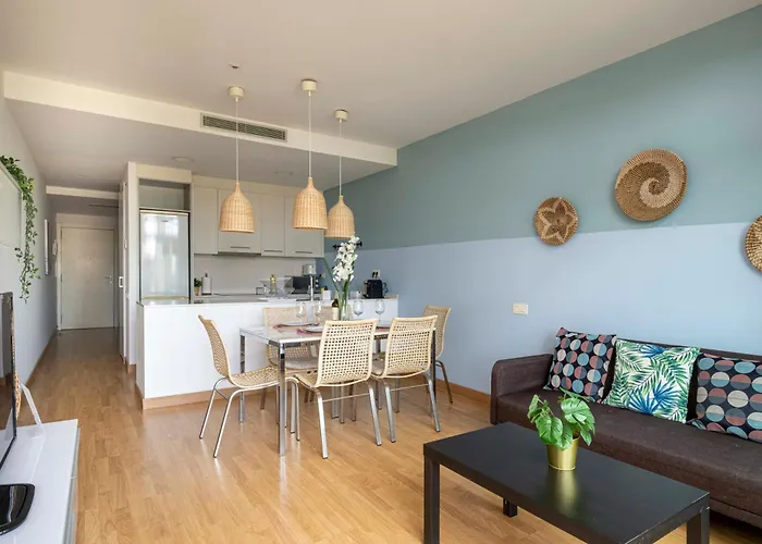 Duplex Fira Bcn And 15' From Bcn Center With Pool バルセロナ