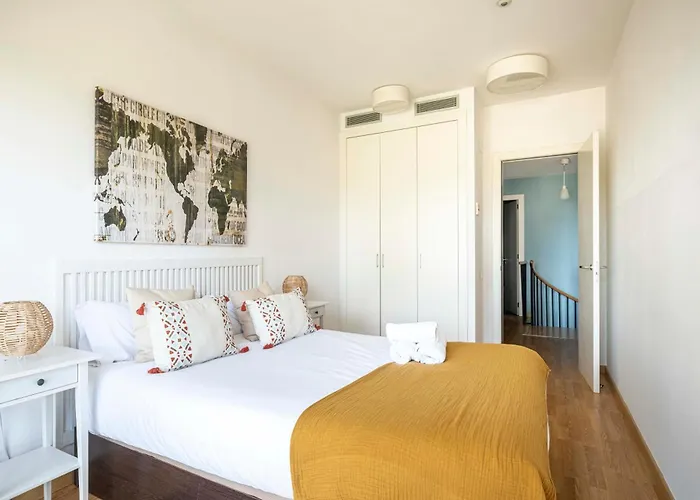 アパート Duplex Fira Bcn And 15' From Bcn Center With Pool バルセロナ