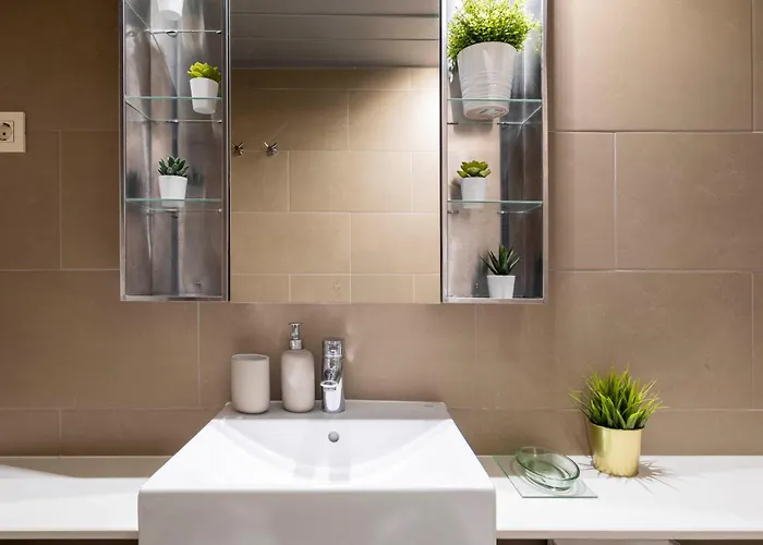 Duplex Fira Bcn And 15' From Bcn Center With Pool