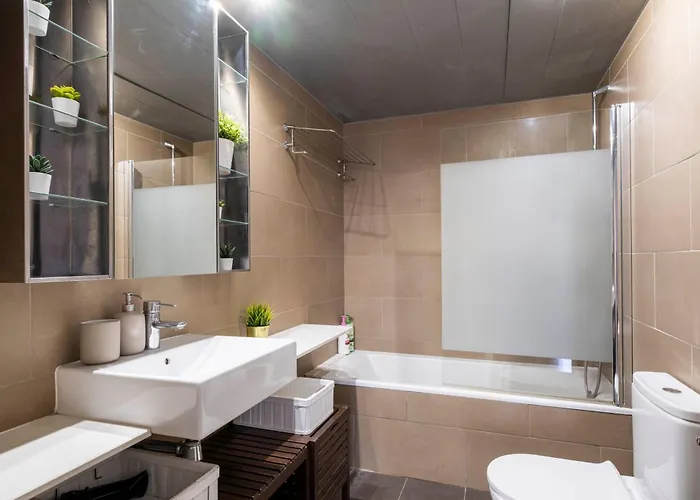 Duplex Fira Bcn And 15' From Bcn Center With Pool アパート