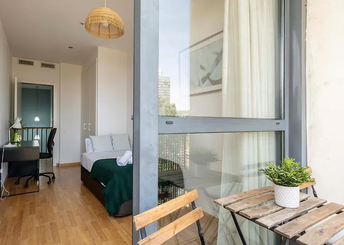 Duplex Fira Bcn And 15' From Bcn Center With Pool アパート バルセロナ